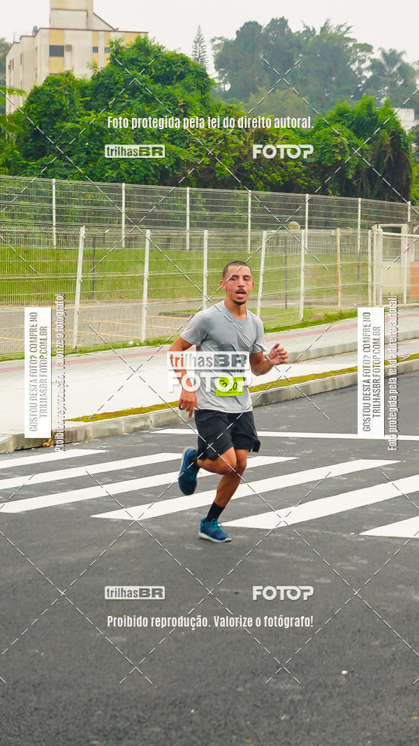 Buy your photos of the eventMeia Maratona de Blumenau on Fotop