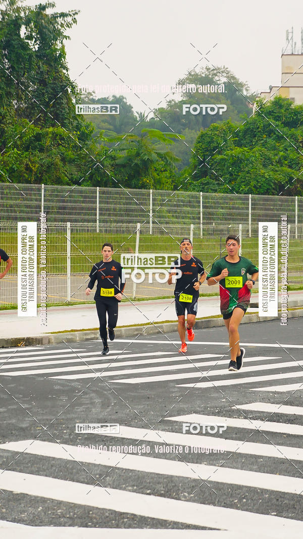 Buy your photos of the eventMeia Maratona de Blumenau on Fotop