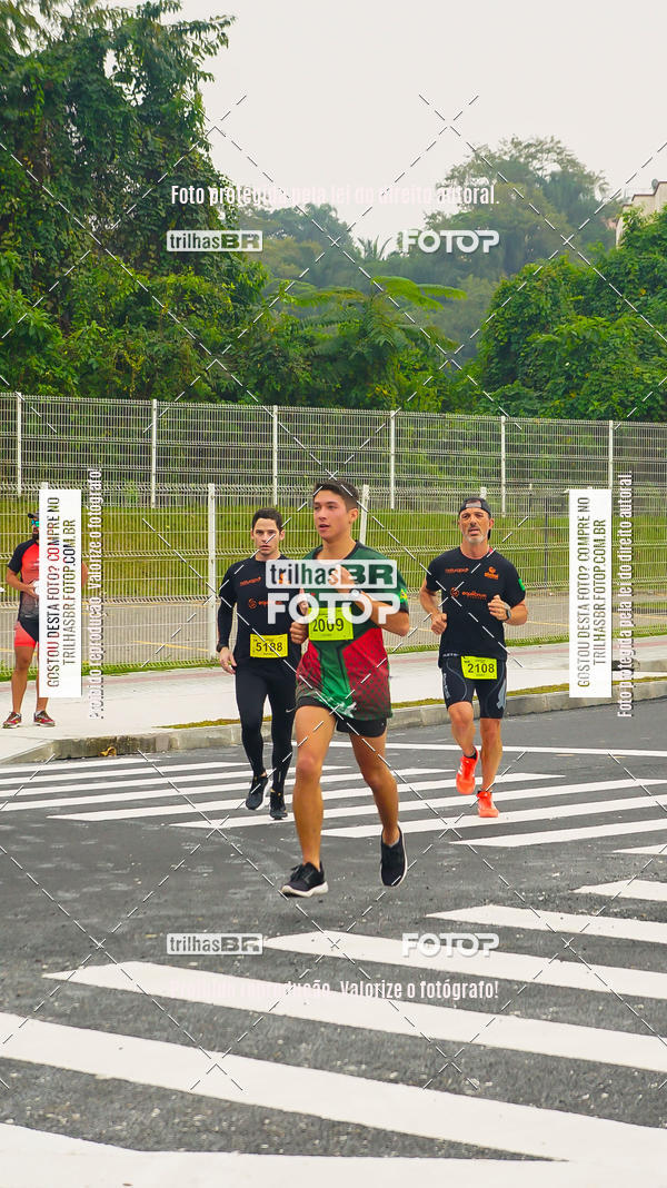 Buy your photos of the eventMeia Maratona de Blumenau on Fotop