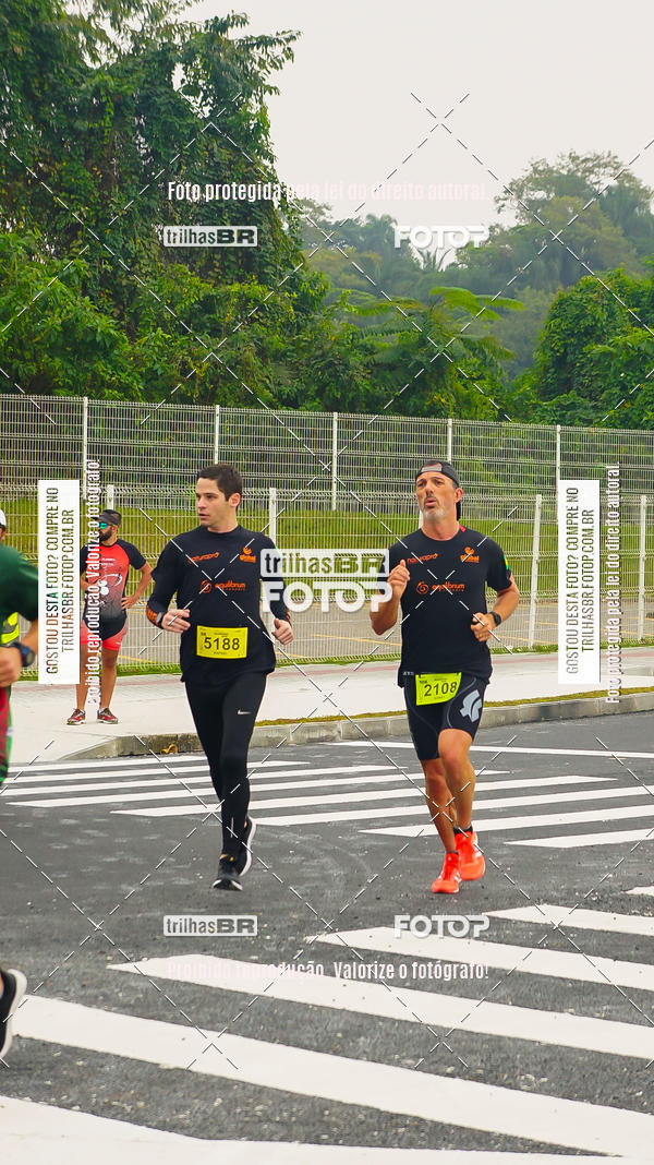Buy your photos of the eventMeia Maratona de Blumenau on Fotop