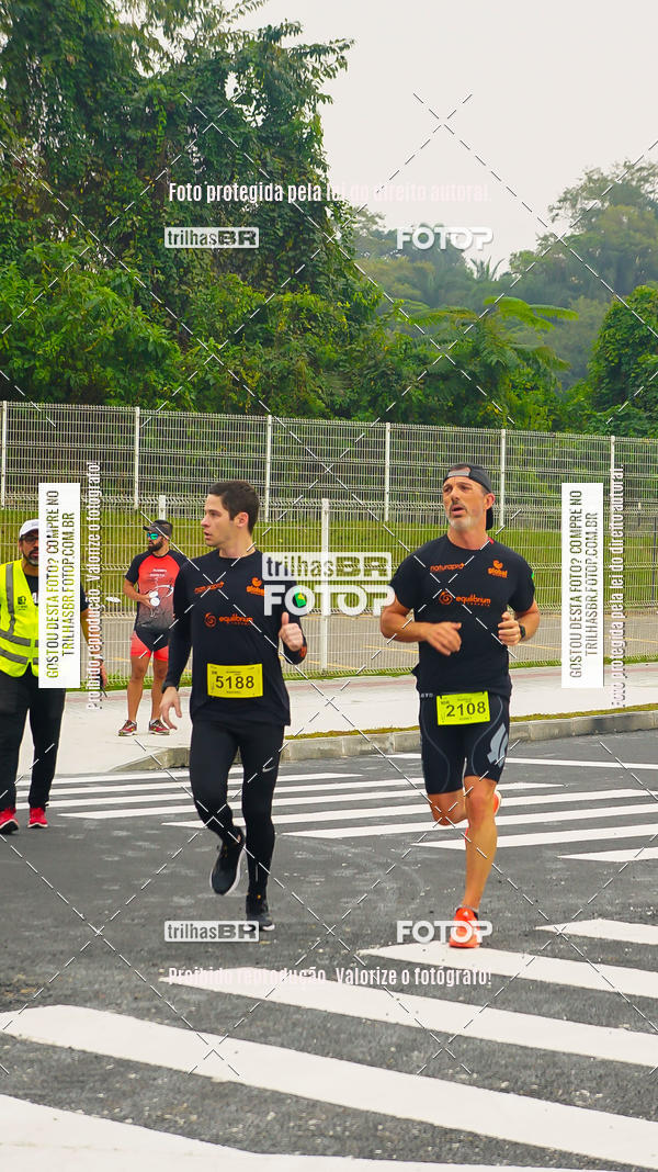 Buy your photos of the eventMeia Maratona de Blumenau on Fotop