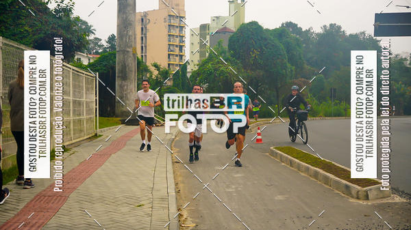 Buy your photos of the eventMeia Maratona de Blumenau on Fotop