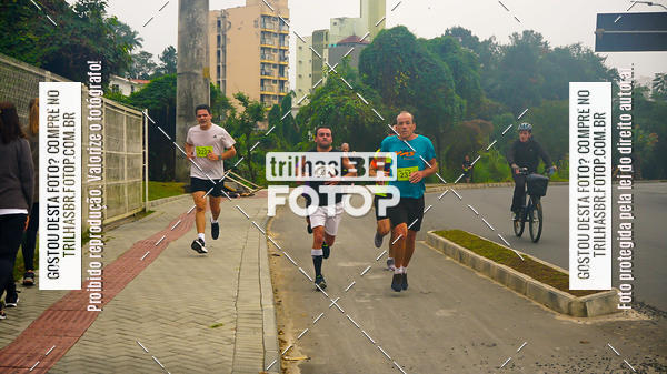 Buy your photos of the eventMeia Maratona de Blumenau on Fotop