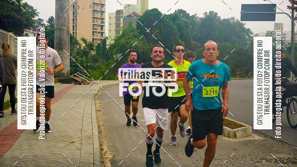 Buy your photos of the eventMeia Maratona de Blumenau on Fotop
