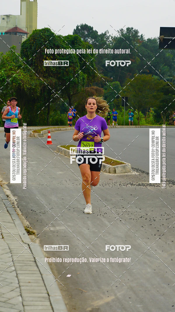 Buy your photos of the eventMeia Maratona de Blumenau on Fotop