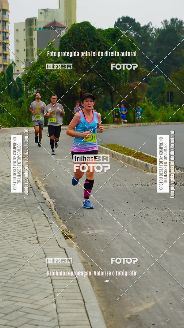 Buy your photos of the eventMeia Maratona de Blumenau on Fotop