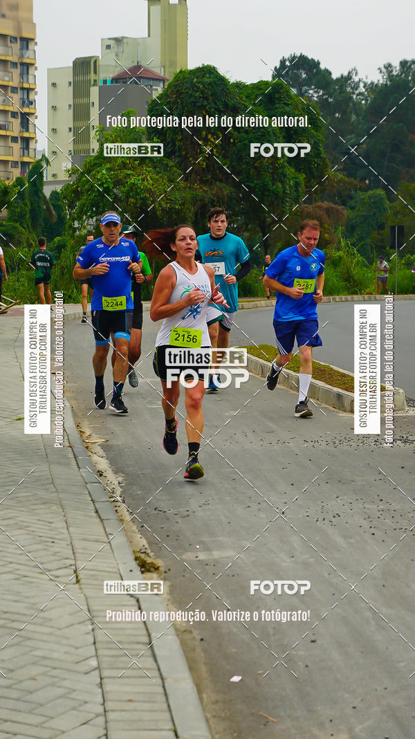 Buy your photos of the eventMeia Maratona de Blumenau on Fotop