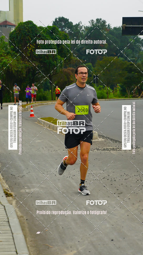 Buy your photos of the eventMeia Maratona de Blumenau on Fotop