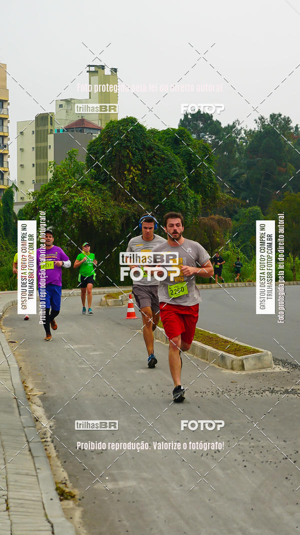 Buy your photos of the eventMeia Maratona de Blumenau on Fotop