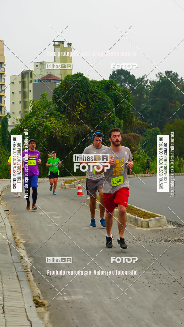 Buy your photos of the eventMeia Maratona de Blumenau on Fotop