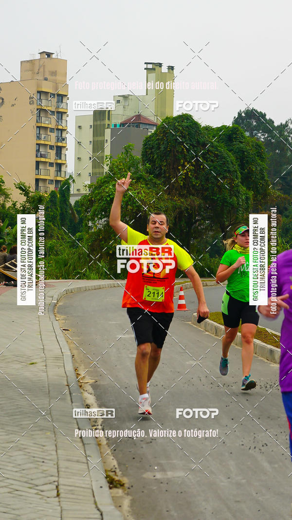 Buy your photos of the eventMeia Maratona de Blumenau on Fotop