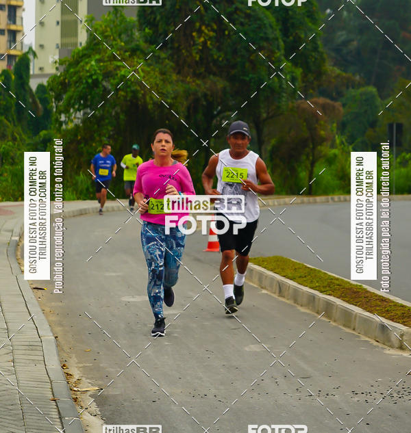 Buy your photos of the eventMeia Maratona de Blumenau on Fotop