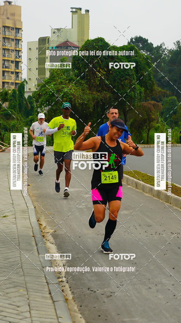 Buy your photos of the eventMeia Maratona de Blumenau on Fotop