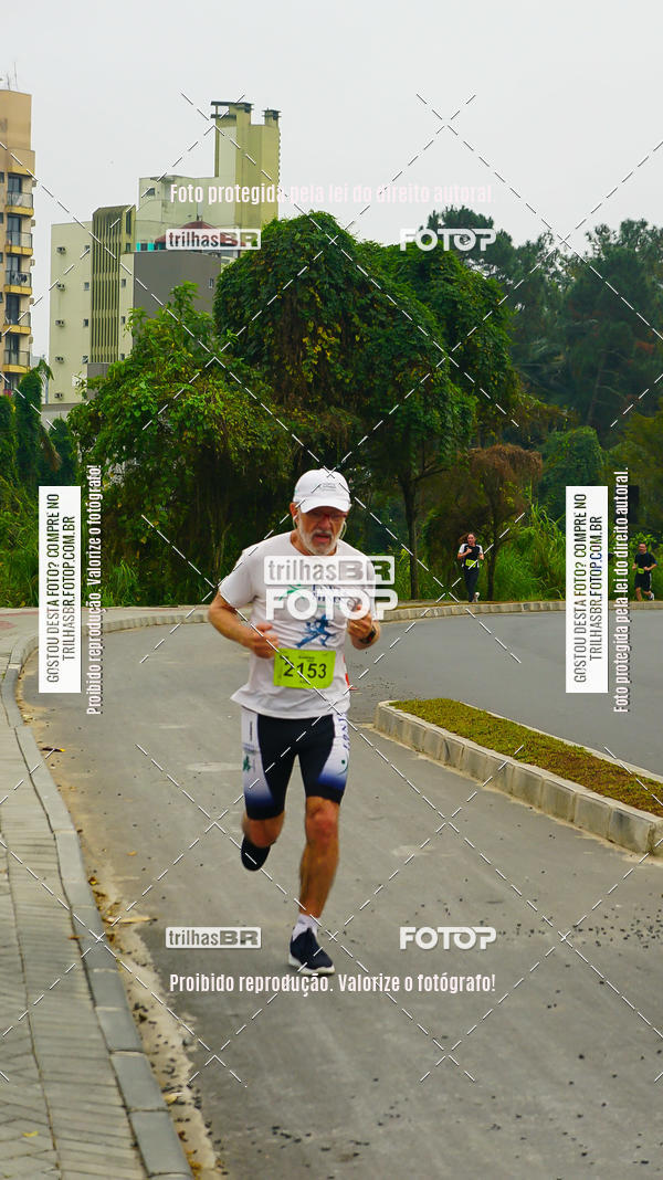 Buy your photos of the eventMeia Maratona de Blumenau on Fotop