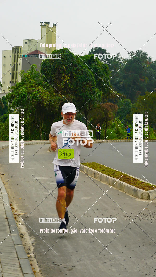 Buy your photos of the eventMeia Maratona de Blumenau on Fotop