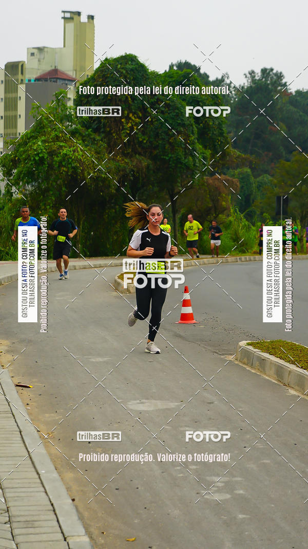 Buy your photos of the eventMeia Maratona de Blumenau on Fotop