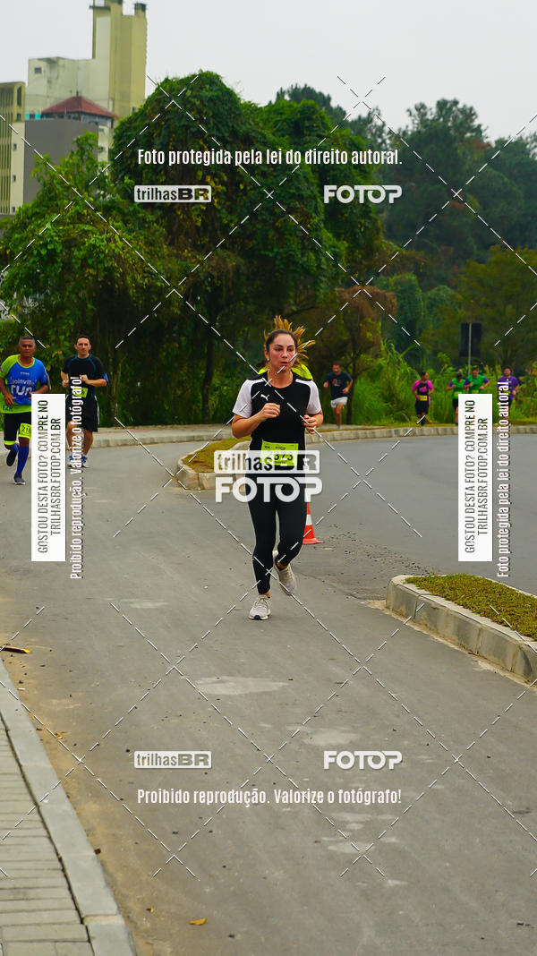 Buy your photos of the eventMeia Maratona de Blumenau on Fotop