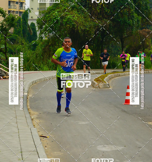 Buy your photos of the eventMeia Maratona de Blumenau on Fotop