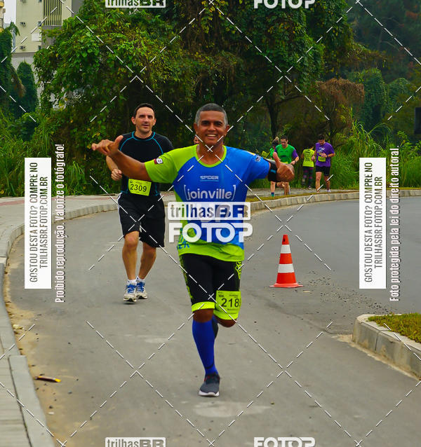 Buy your photos of the eventMeia Maratona de Blumenau on Fotop