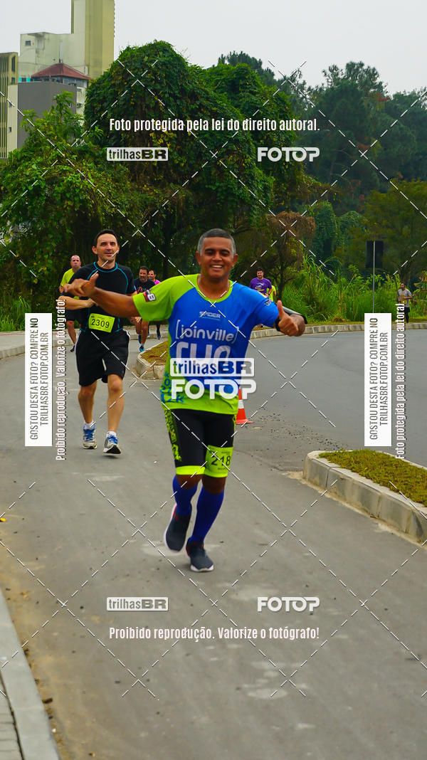 Buy your photos of the eventMeia Maratona de Blumenau on Fotop
