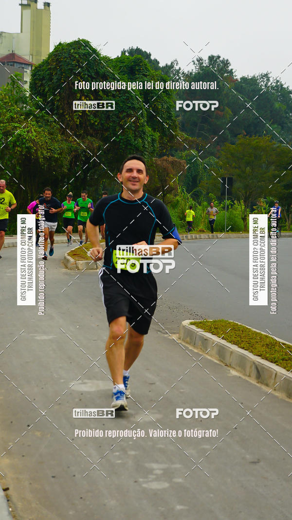 Buy your photos of the eventMeia Maratona de Blumenau on Fotop