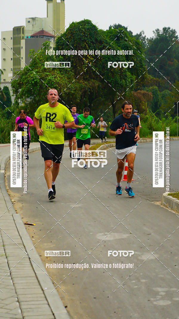 Buy your photos of the eventMeia Maratona de Blumenau on Fotop
