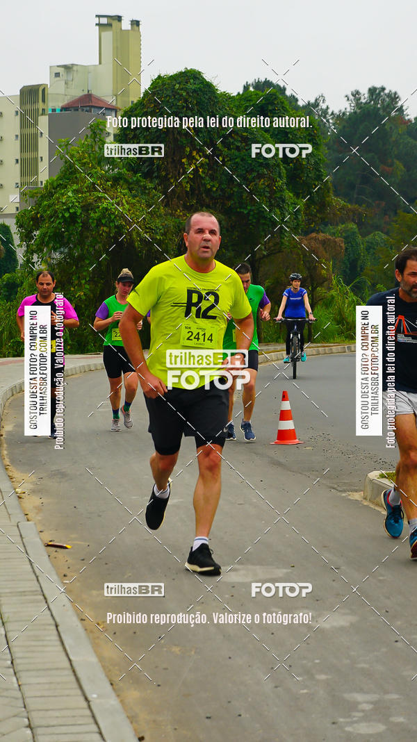 Buy your photos of the eventMeia Maratona de Blumenau on Fotop