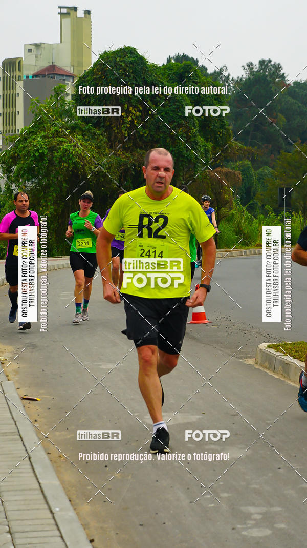 Buy your photos of the eventMeia Maratona de Blumenau on Fotop