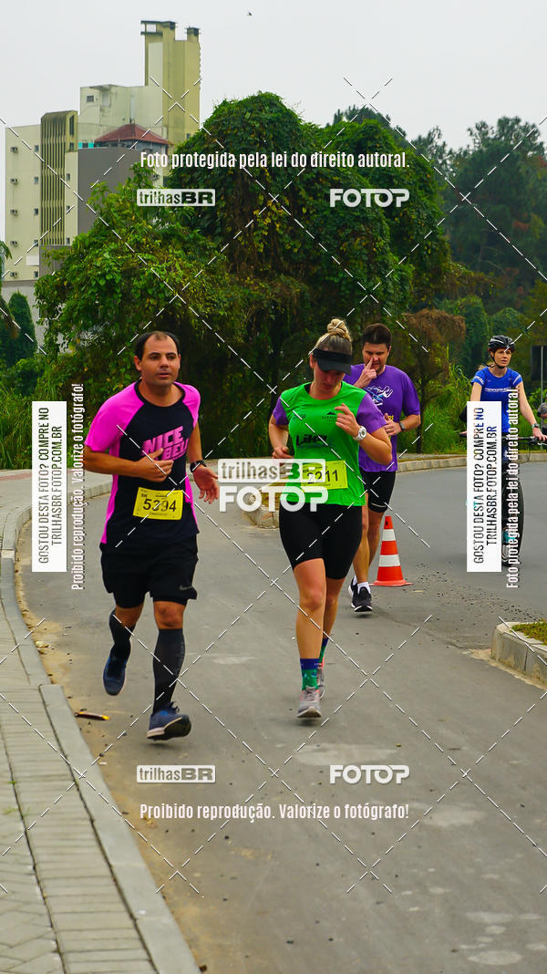 Buy your photos of the eventMeia Maratona de Blumenau on Fotop