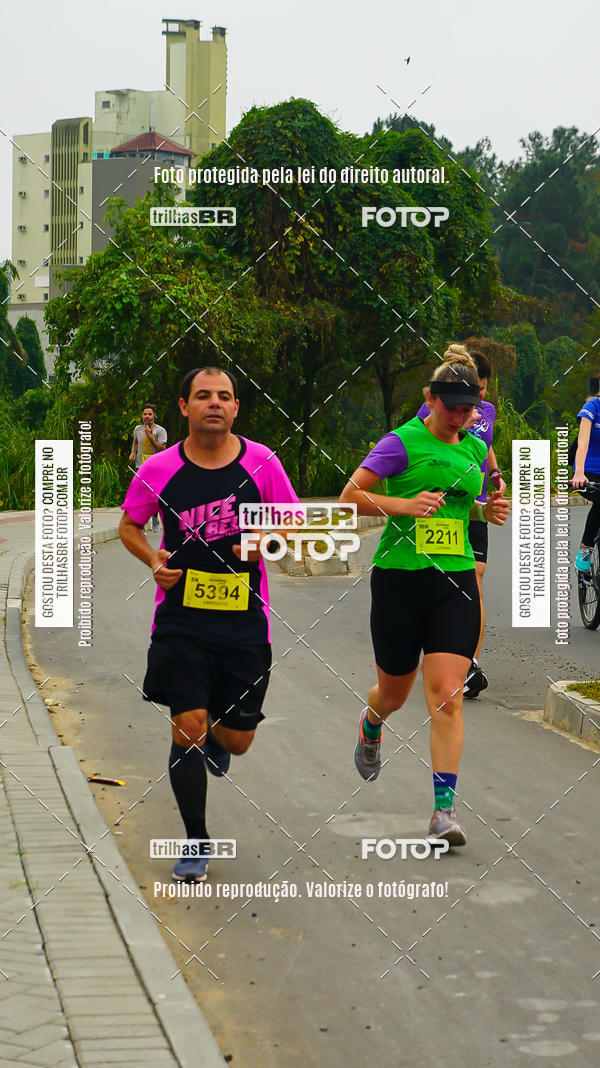 Buy your photos of the eventMeia Maratona de Blumenau on Fotop