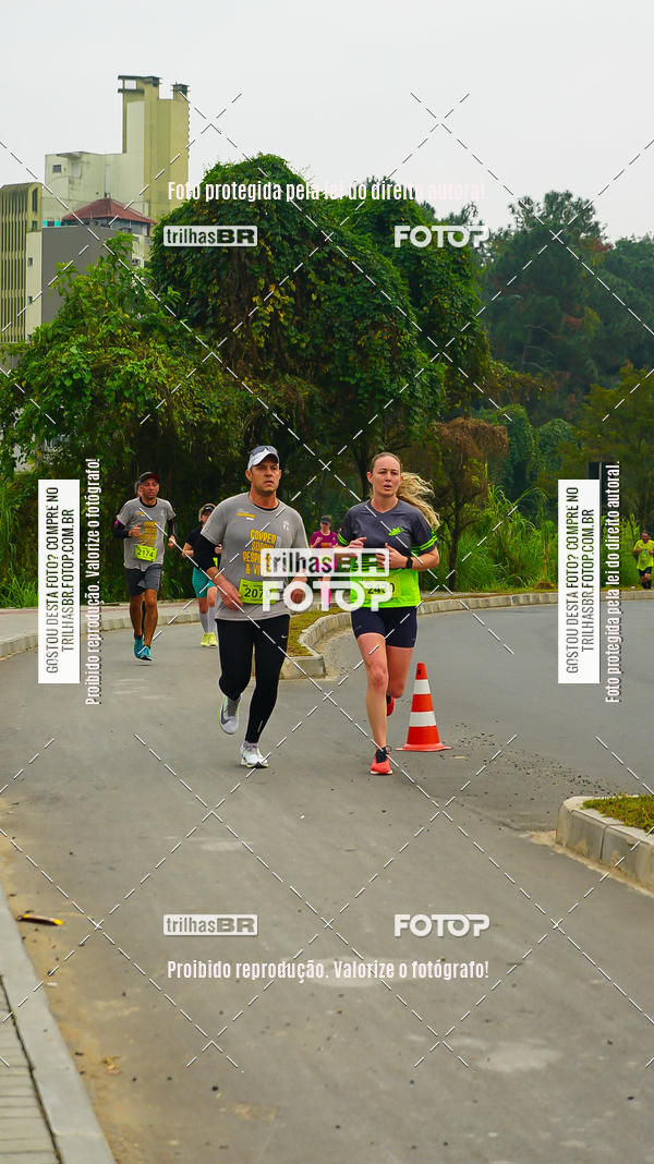 Buy your photos of the eventMeia Maratona de Blumenau on Fotop