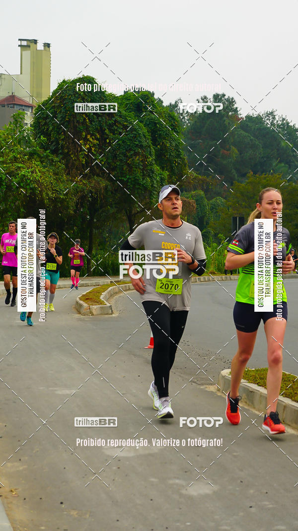 Buy your photos of the eventMeia Maratona de Blumenau on Fotop