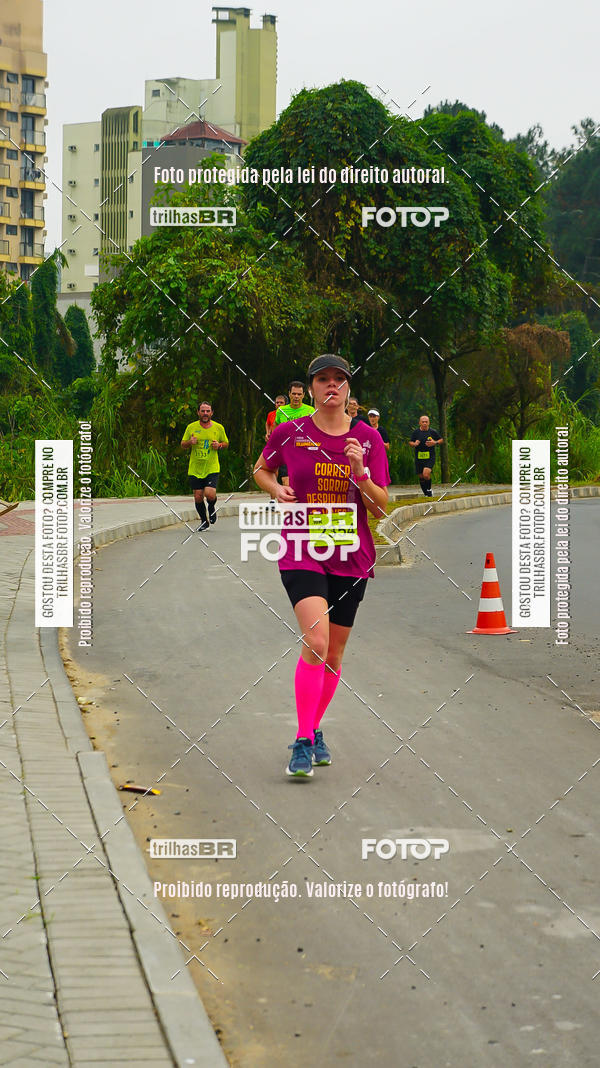 Buy your photos of the eventMeia Maratona de Blumenau on Fotop
