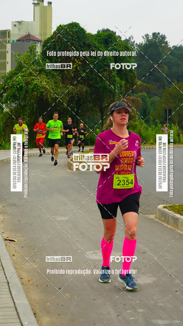 Buy your photos of the eventMeia Maratona de Blumenau on Fotop