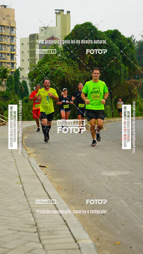 Buy your photos of the eventMeia Maratona de Blumenau on Fotop