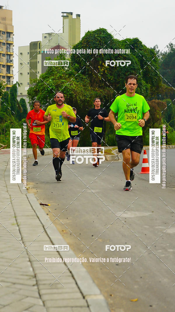 Buy your photos of the eventMeia Maratona de Blumenau on Fotop