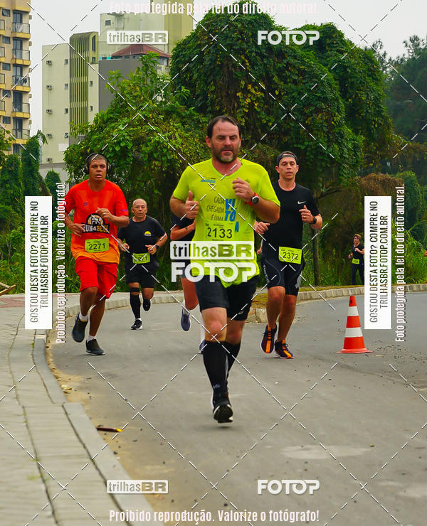 Buy your photos of the eventMeia Maratona de Blumenau on Fotop