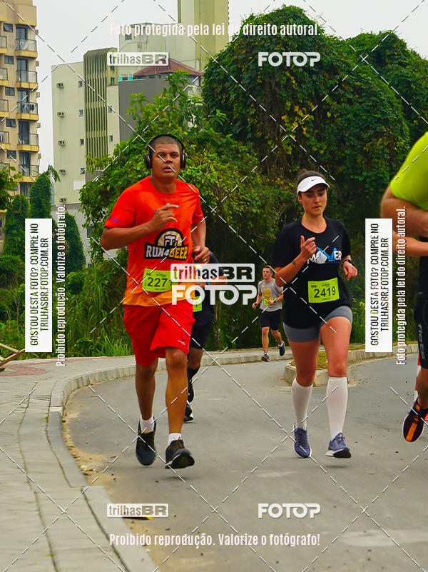 Buy your photos of the eventMeia Maratona de Blumenau on Fotop