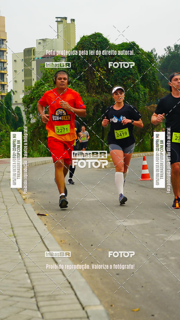 Buy your photos of the eventMeia Maratona de Blumenau on Fotop