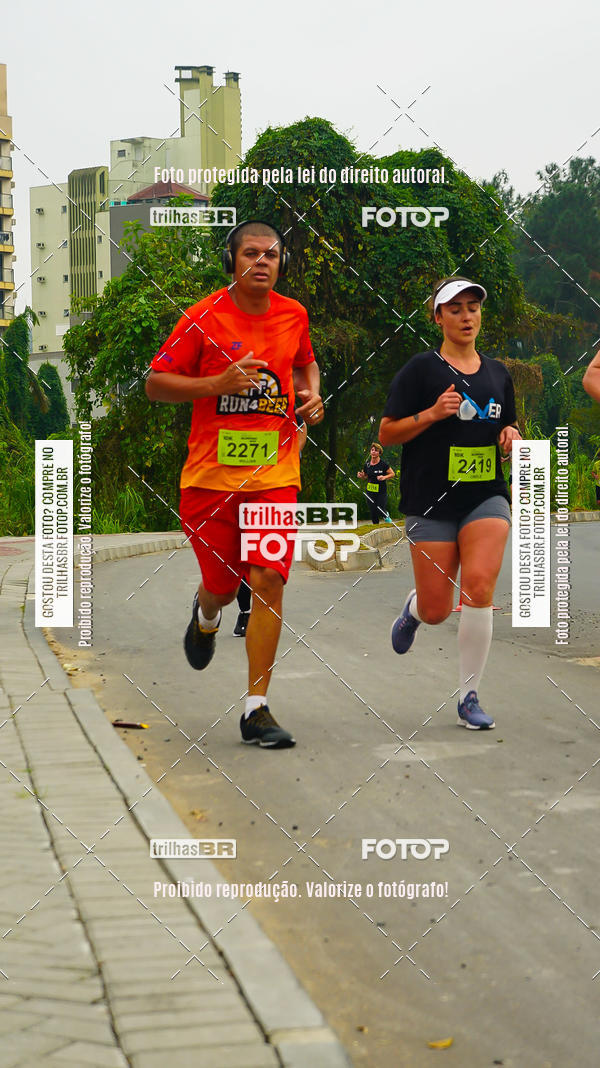 Buy your photos of the eventMeia Maratona de Blumenau on Fotop