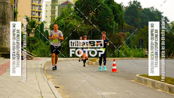 Buy your photos of the eventMeia Maratona de Blumenau on Fotop