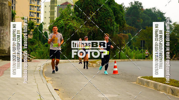 Buy your photos of the eventMeia Maratona de Blumenau on Fotop