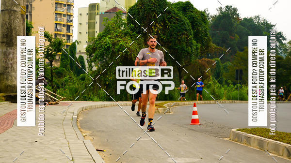 Buy your photos of the eventMeia Maratona de Blumenau on Fotop