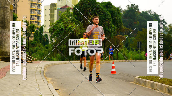 Buy your photos of the eventMeia Maratona de Blumenau on Fotop