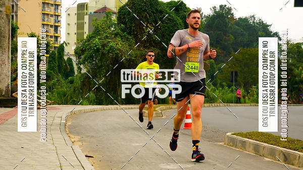 Buy your photos of the eventMeia Maratona de Blumenau on Fotop
