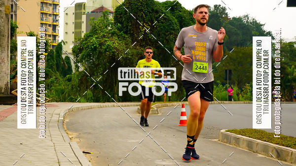 Buy your photos of the eventMeia Maratona de Blumenau on Fotop