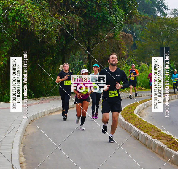 Buy your photos of the eventMeia Maratona de Blumenau on Fotop