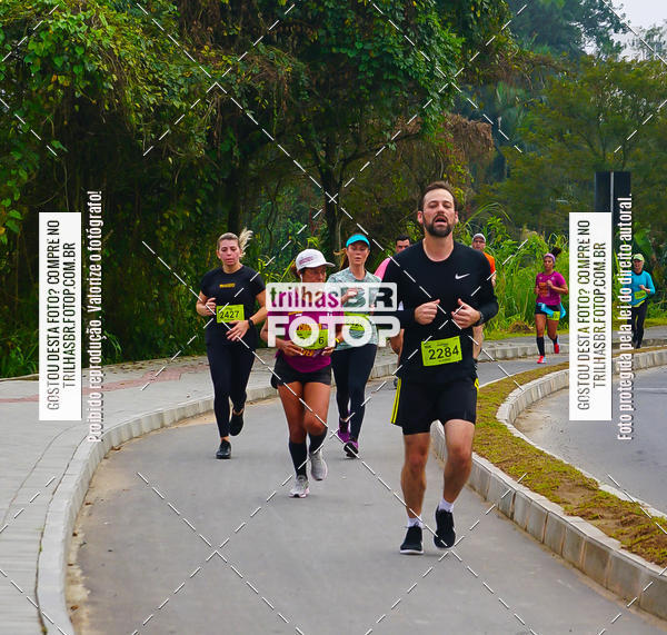 Buy your photos of the eventMeia Maratona de Blumenau on Fotop