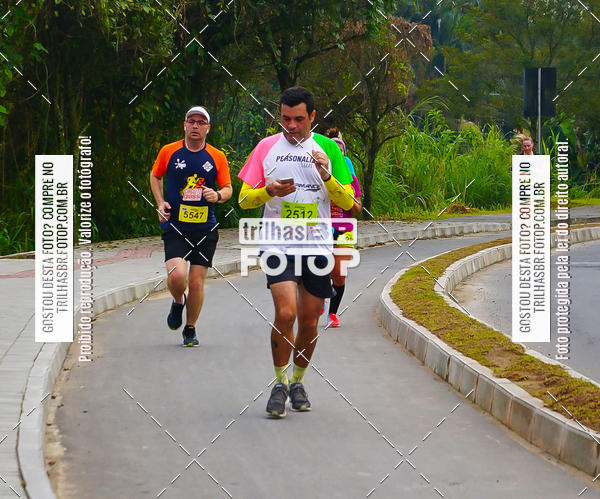 Buy your photos of the eventMeia Maratona de Blumenau on Fotop