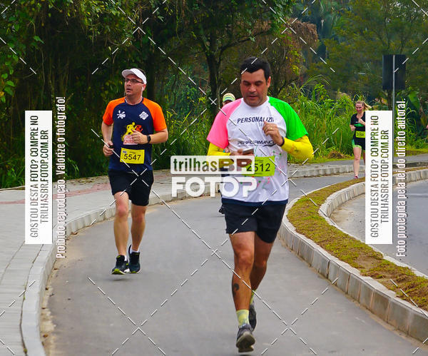 Buy your photos of the eventMeia Maratona de Blumenau on Fotop
